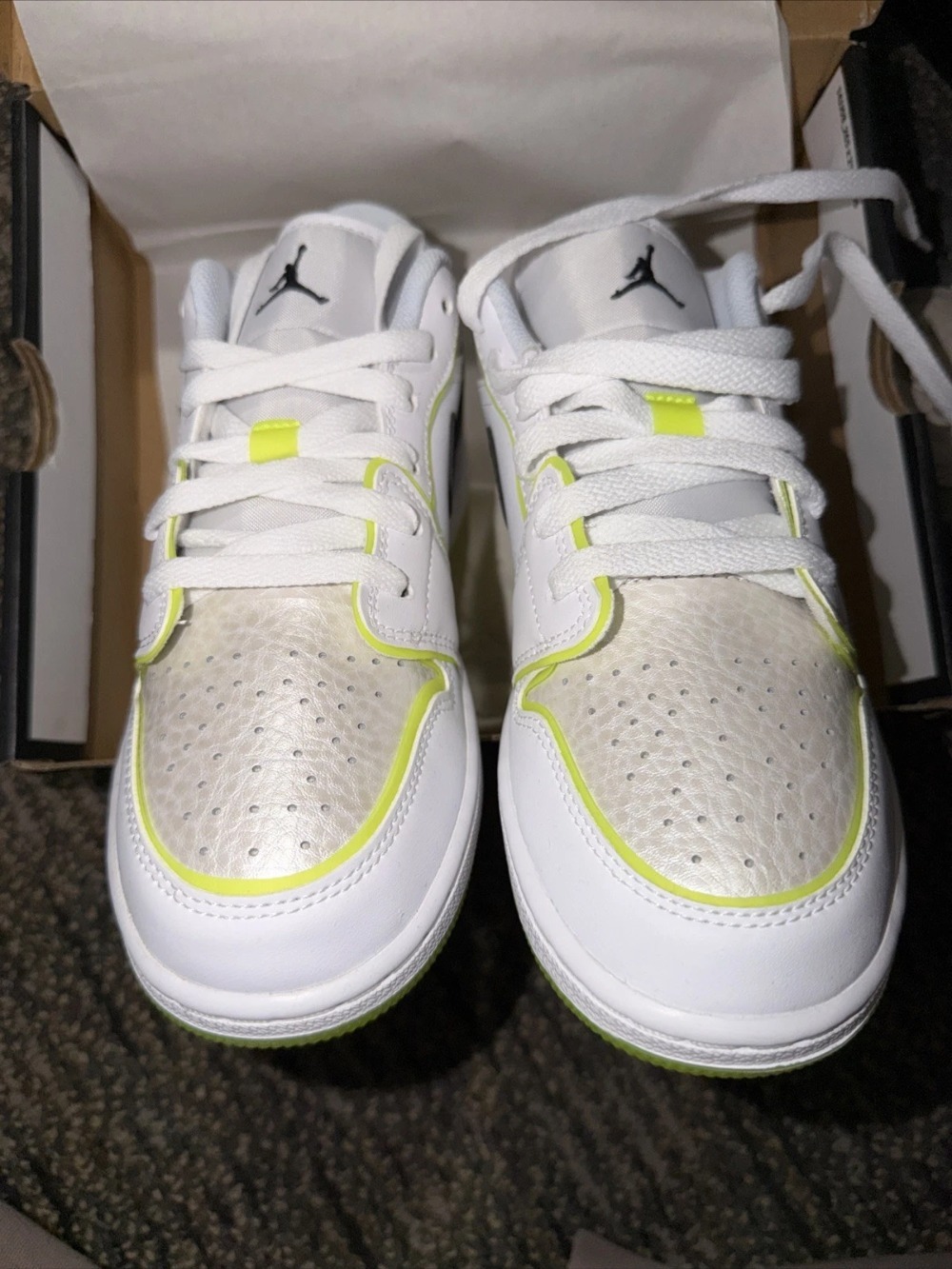 Air Jordan 1 Low SE GS Warped Swoosh — 34, Novo