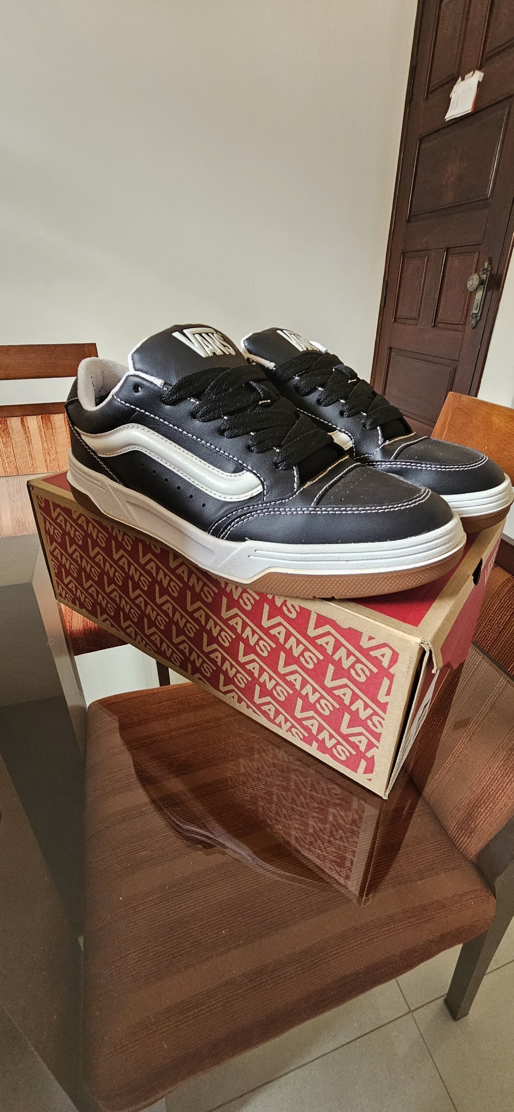 Vans Hylane Black White Gum — 41, Usado