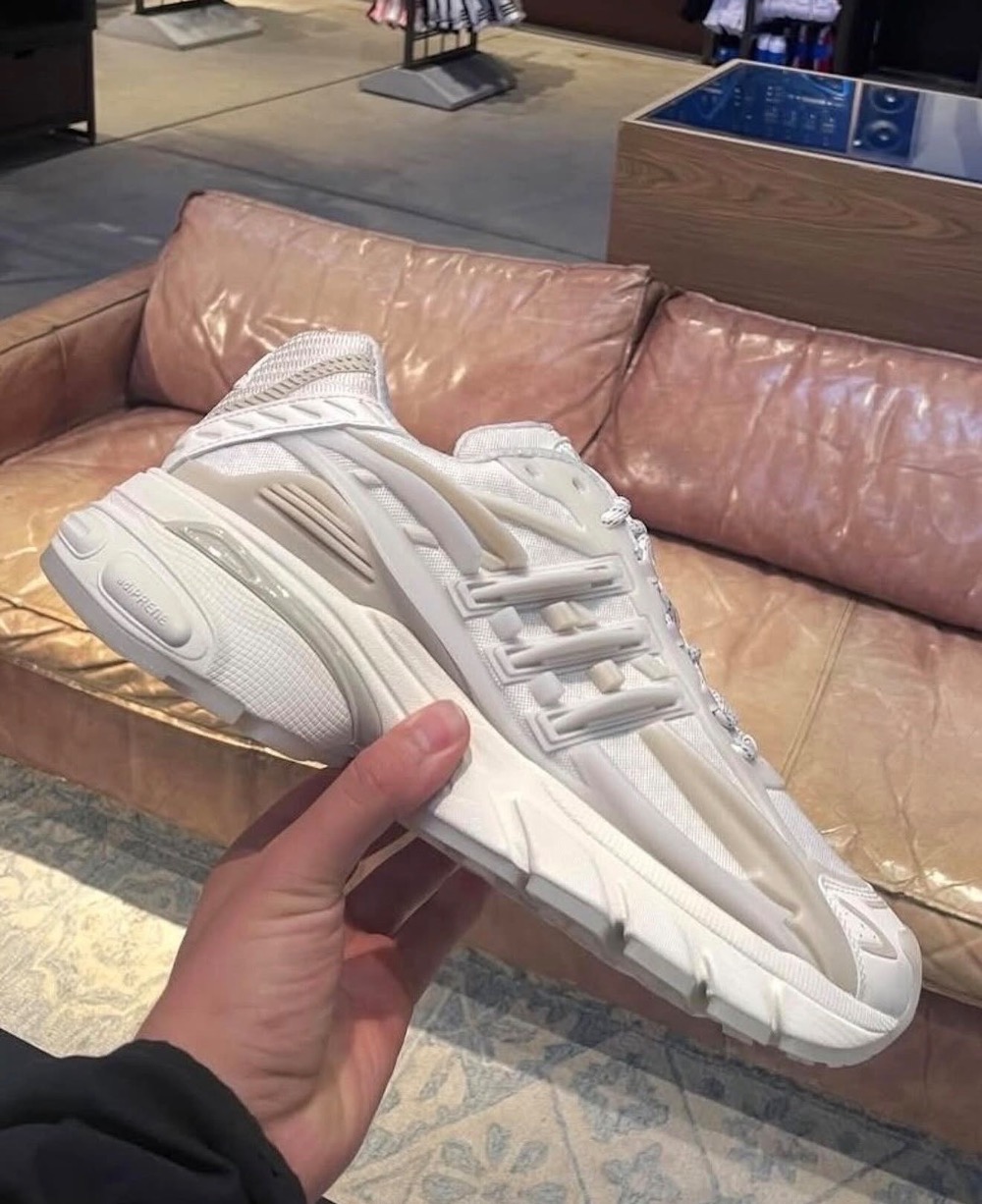 Pharrell Williams x adidas Adistar Jellyfish Chalk White — 35, Novo