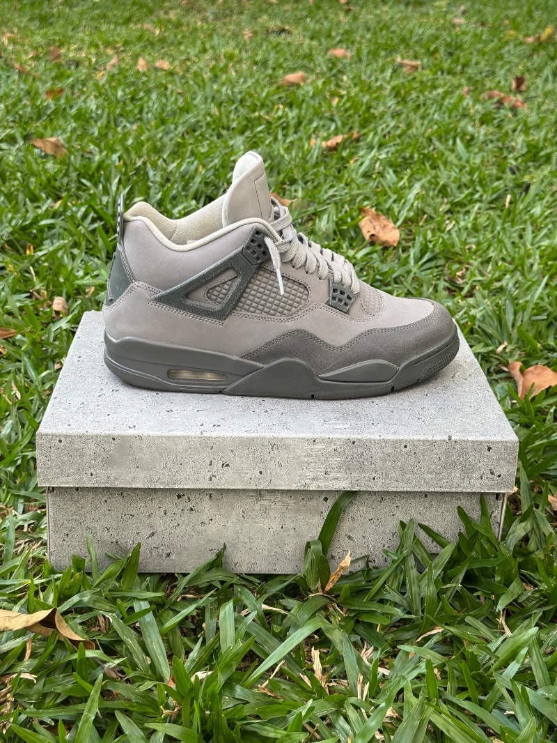 Foto 3 de Air Jordan 4 Wet Cement — 40, Usado