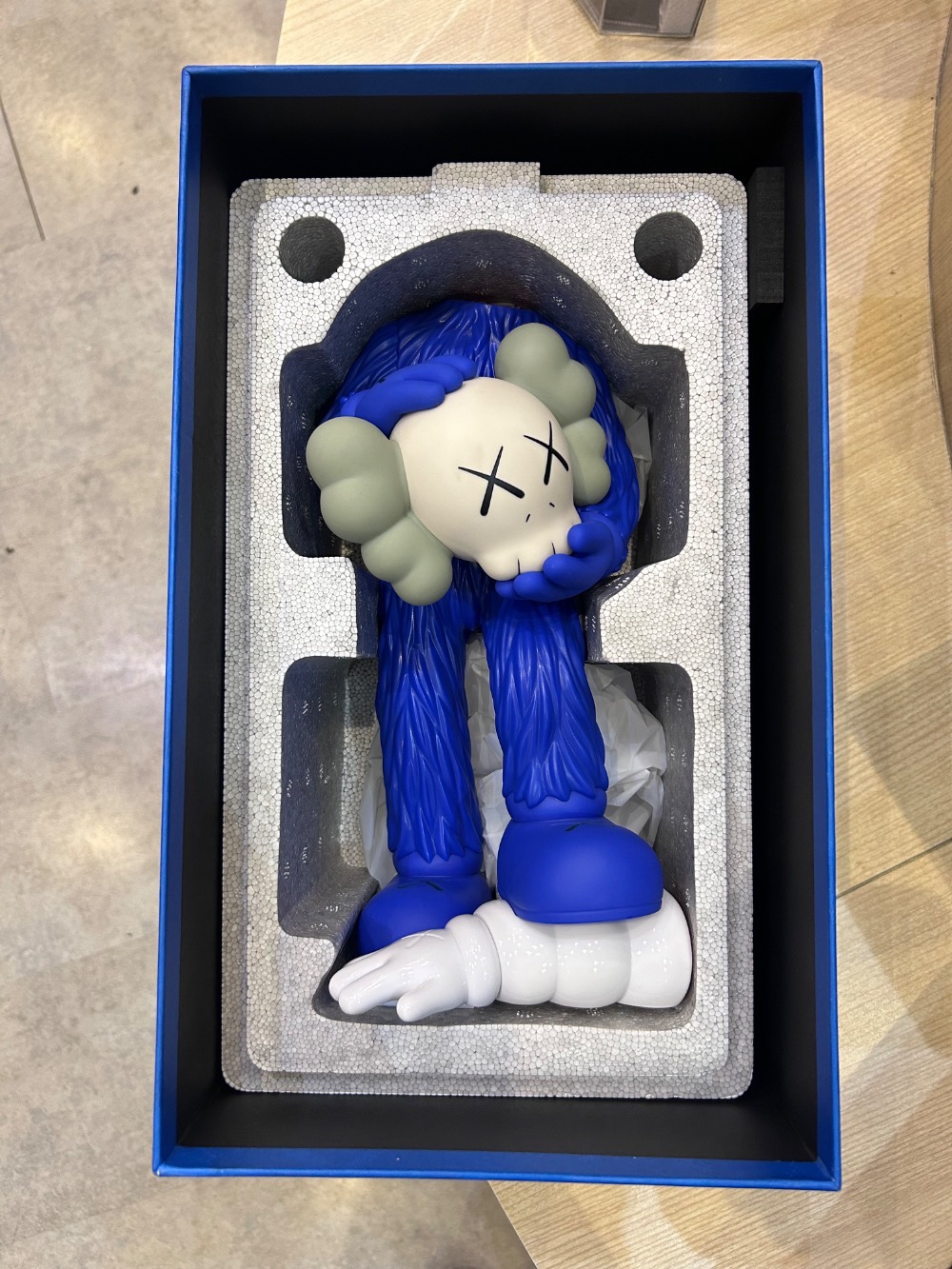 KAWS Fellows Vinyl Figure Blue — Único, Novo