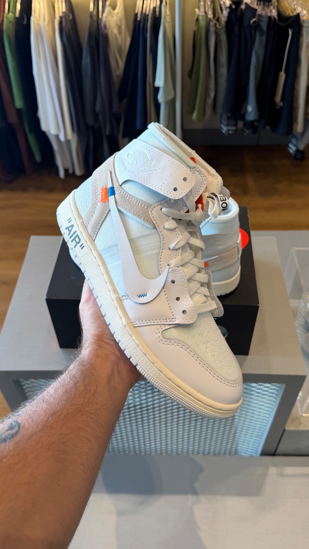 Virgil Abloh Archive x Air Jordan 1 High Retro Alaska (2026) — 42.5, Novo