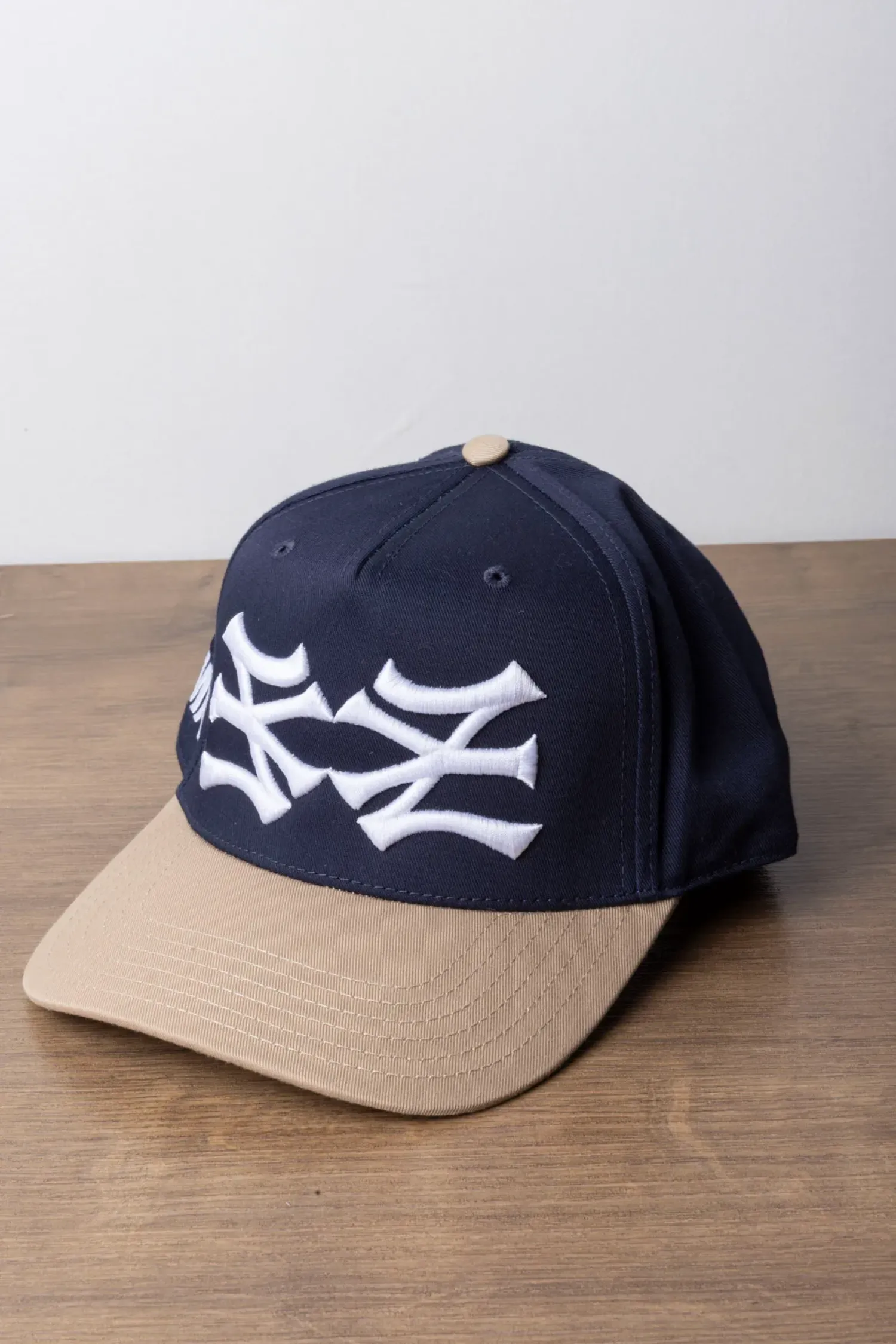 Boné oMA Studios NY NY Curved Brim Blue Tan — Único, Novo