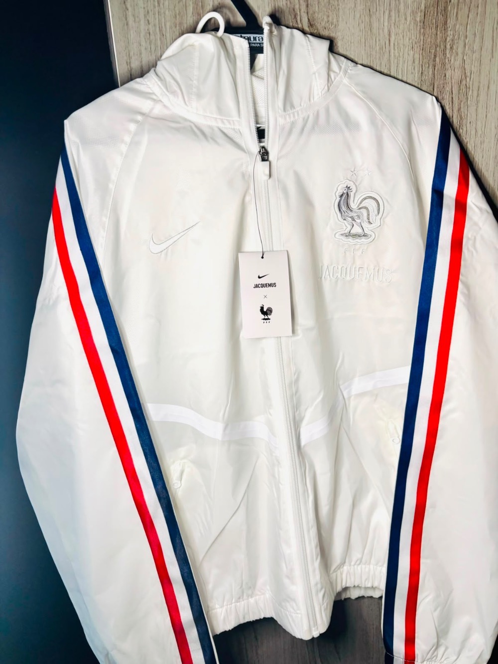 France x Jacquemus x Nike Jaqueta Dri-FIT Anthem White Game Royal — M, Novo