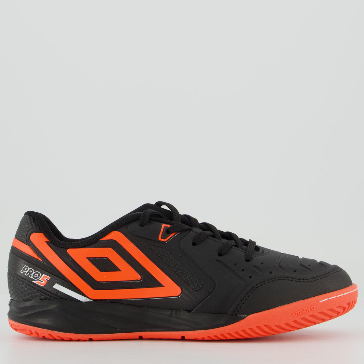 Chuteira Umbro Pro 5 II Futsal Juvenil Preta e Laranja