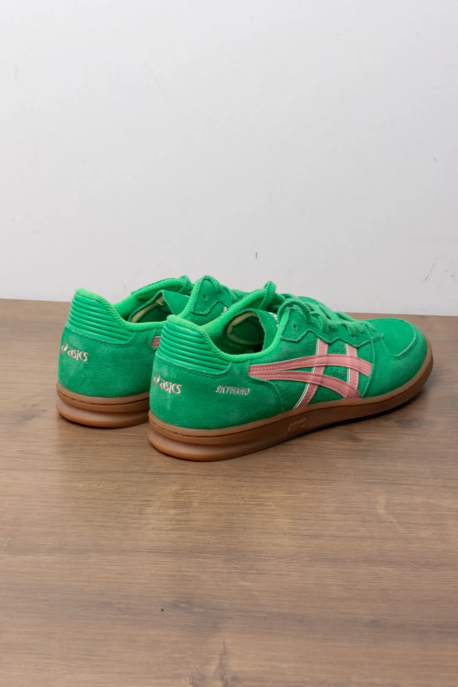 Foto 2 de Asics Skyhand OG Cilantro Grapefruit — 40, Usado
