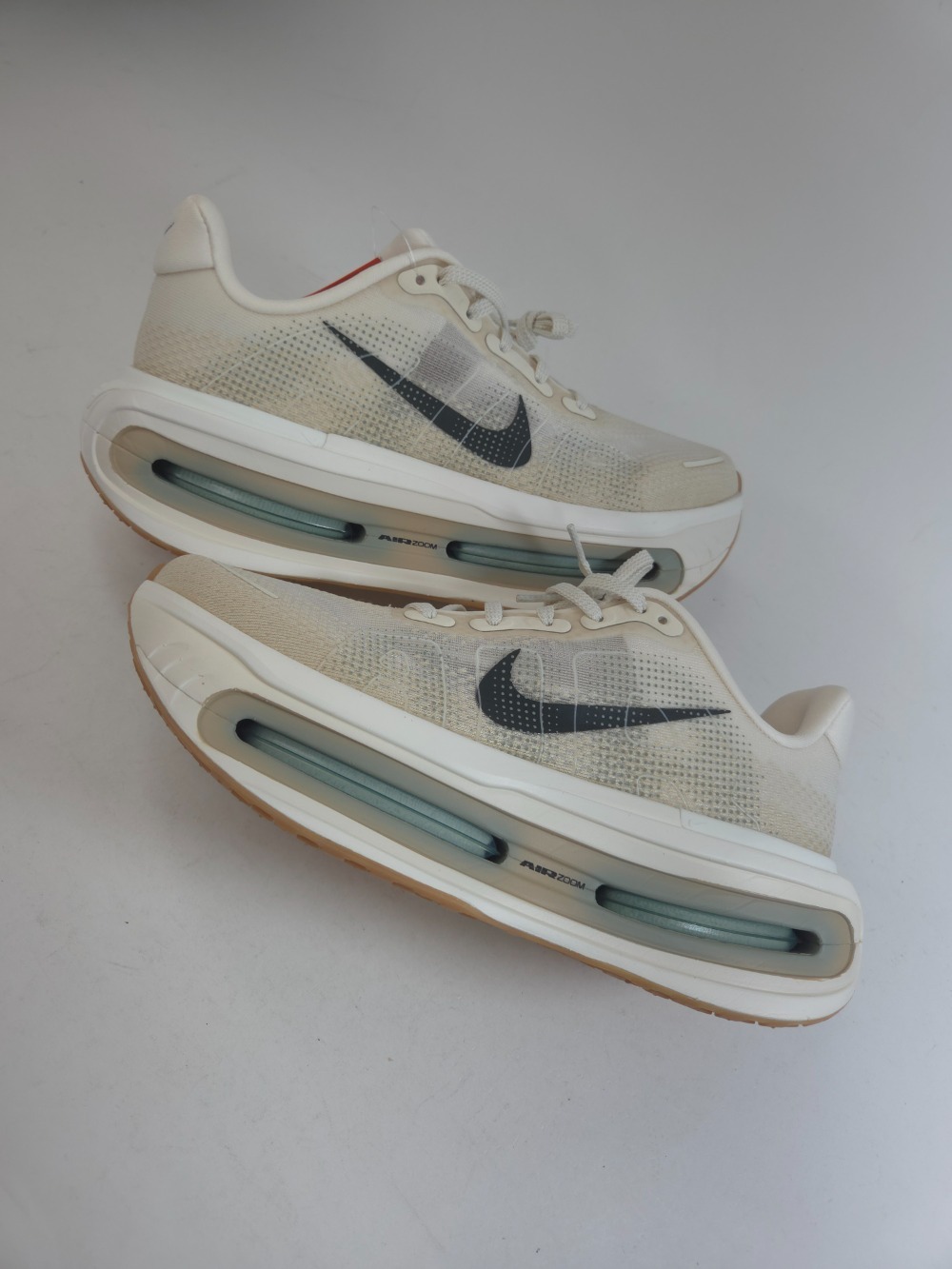 Nike Vomero Premium Pale Ivory Jade Horizon — 40.5, Novo