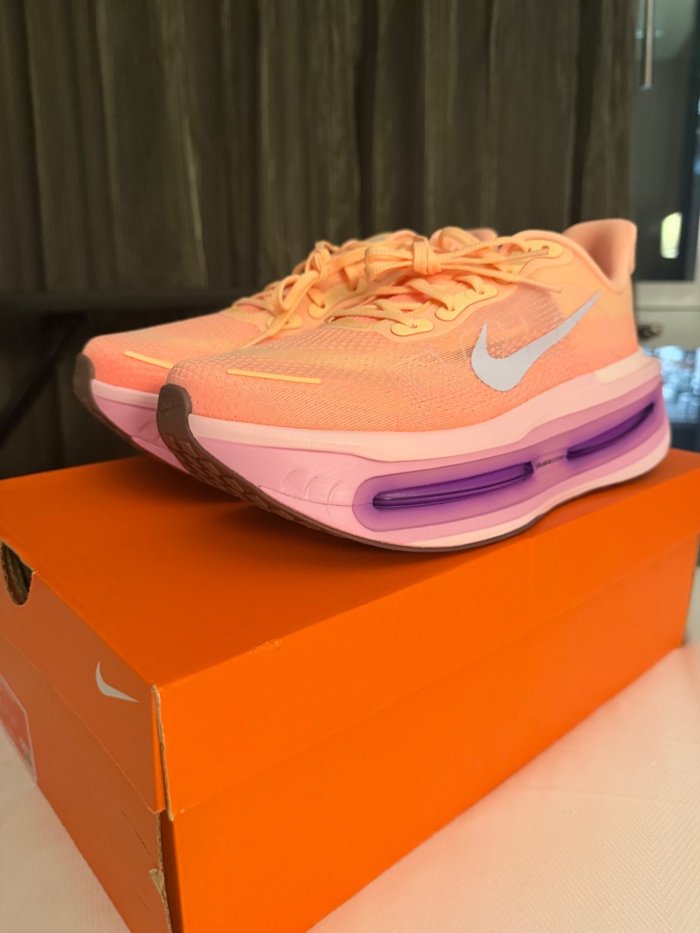 Nike Vomero Premium Tangerine Tint Feminino — 41, Novo