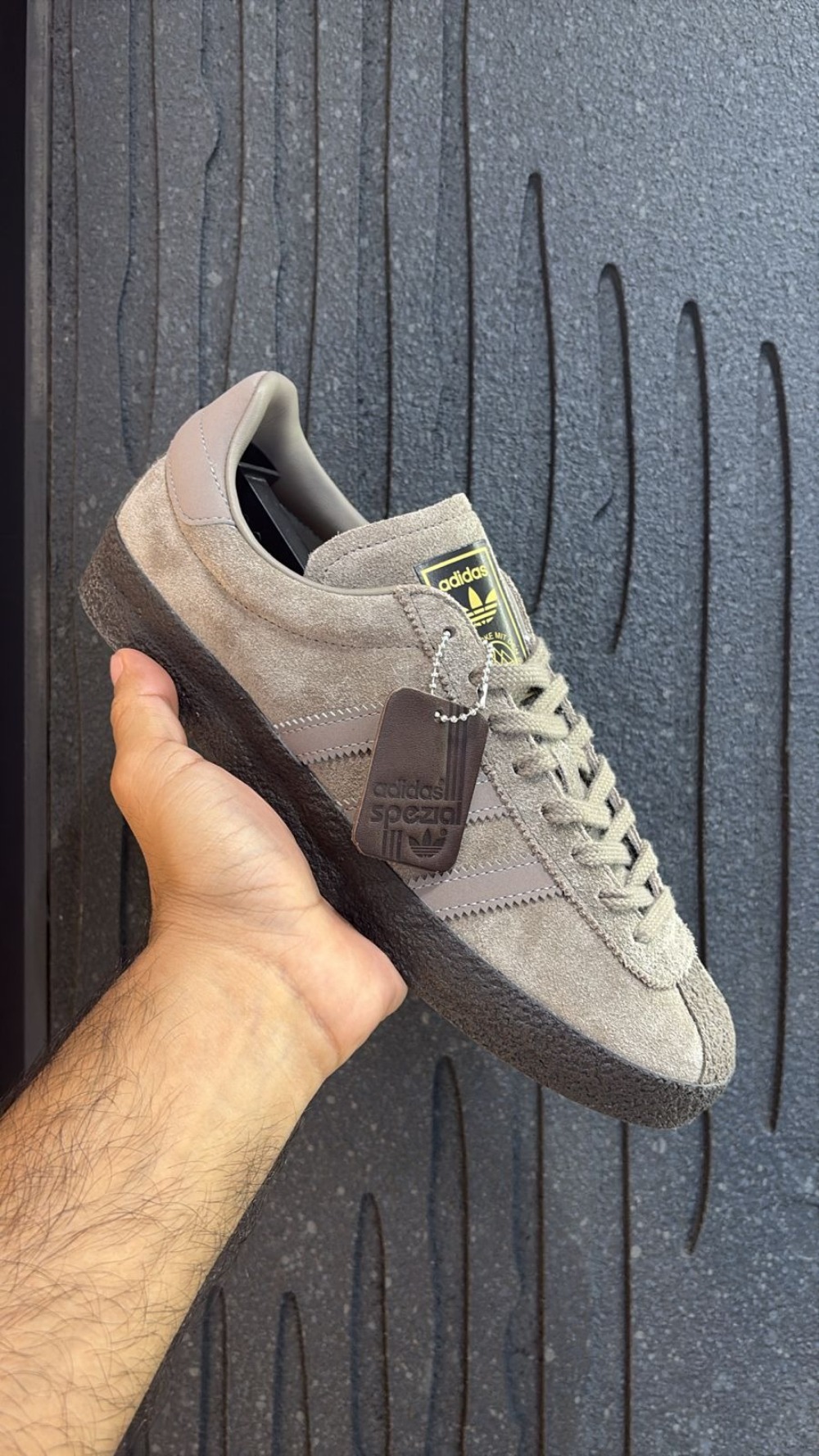 adidas Mendacino SPZL Blanch Brown — 35 / 36 / 37 / 38 / 41 / 44, Novo