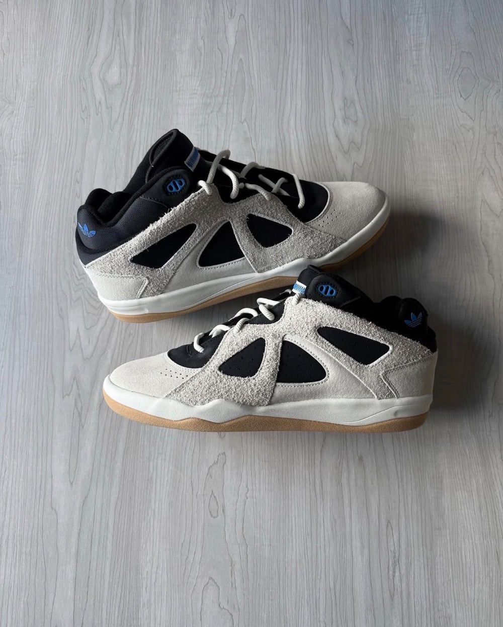 Bad Bunny x adidas BadBo 1.0 Off White Core Black Gum — 36, Novo