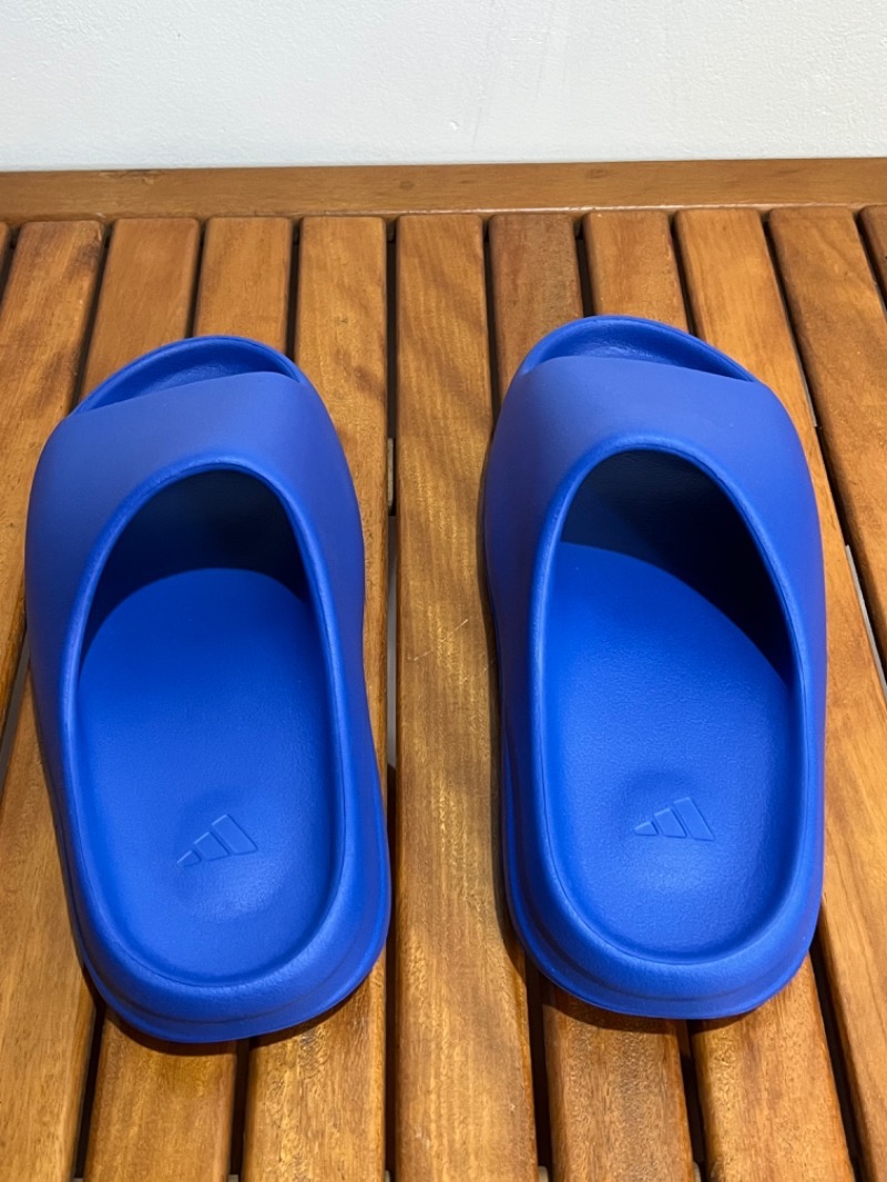 Foto 2 de Yeezy Slide Azure — 40 / 40.5 / 41, Novo