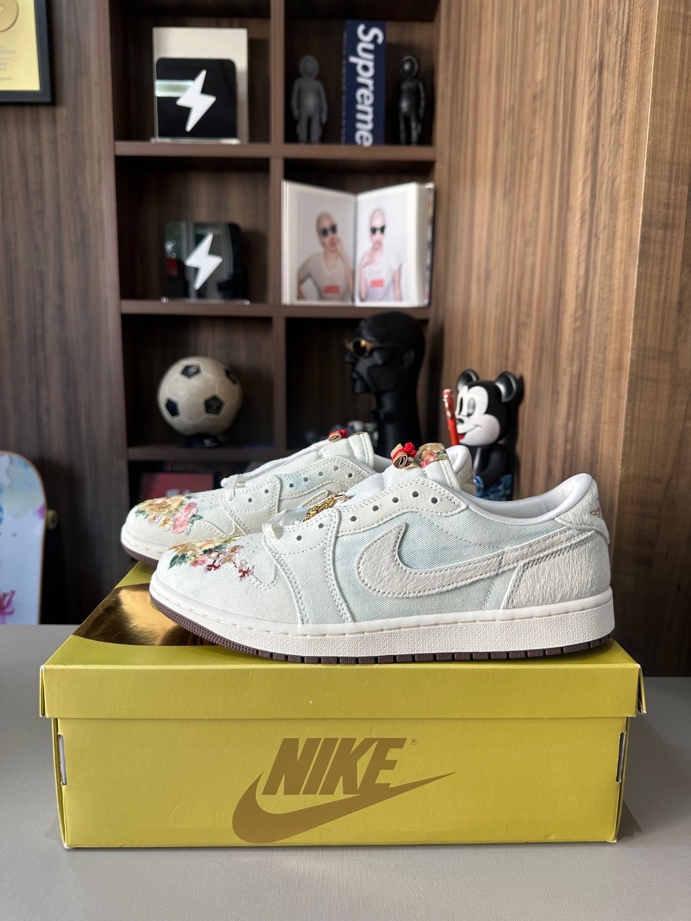 Air Jordan 1 Retro Low OG Chinese New Year — 42.5, Novo