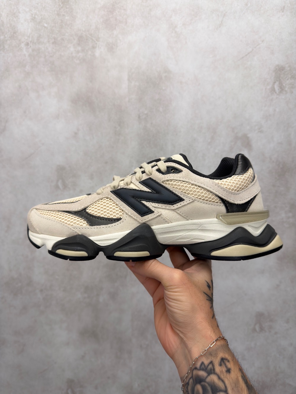 New Balance 9060 Timberwolf Black Cement — 39 / 40 / 41 / 44, Novo