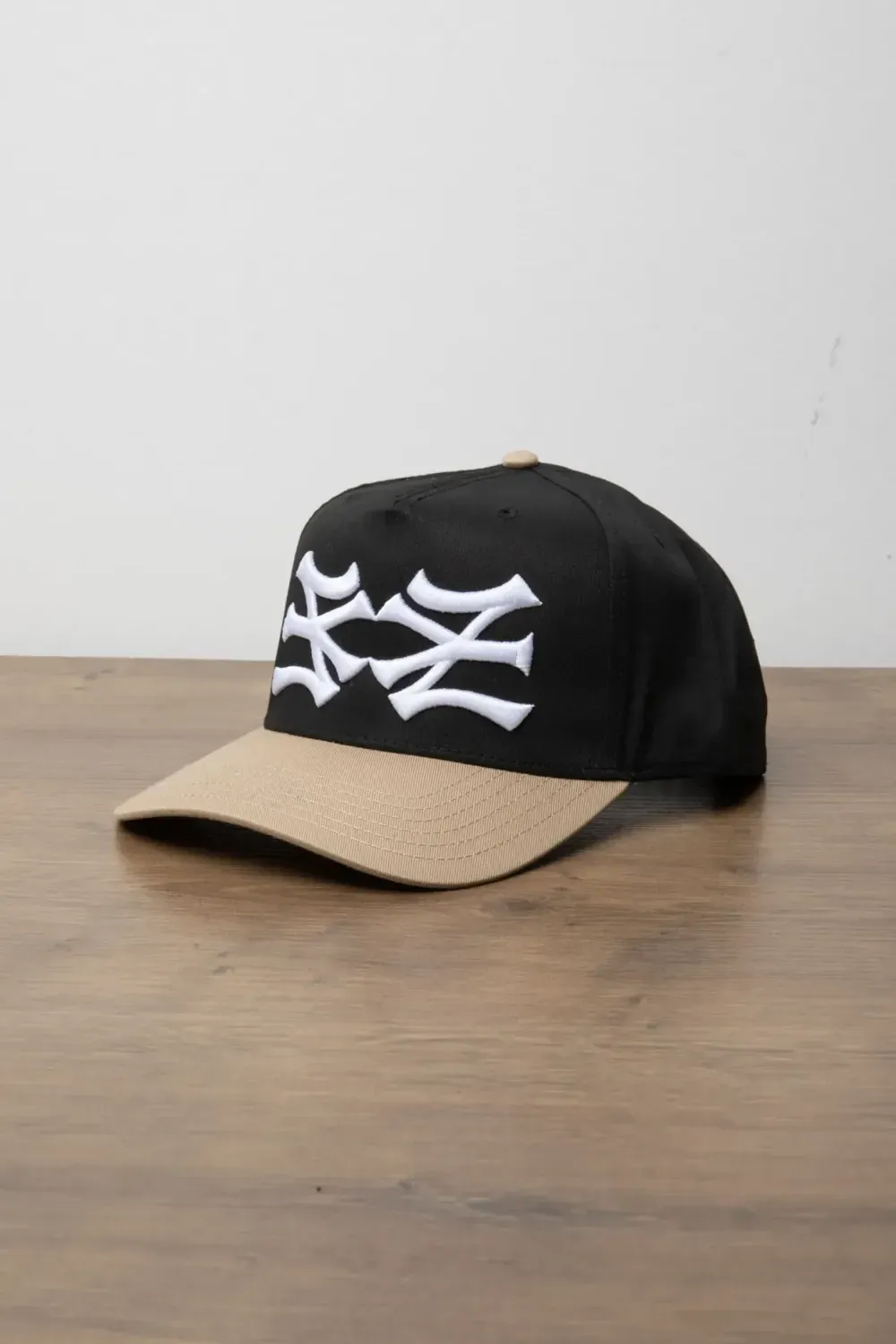 Boné oMA Studios NY NY Curved Brim Black Tan — Único, Novo