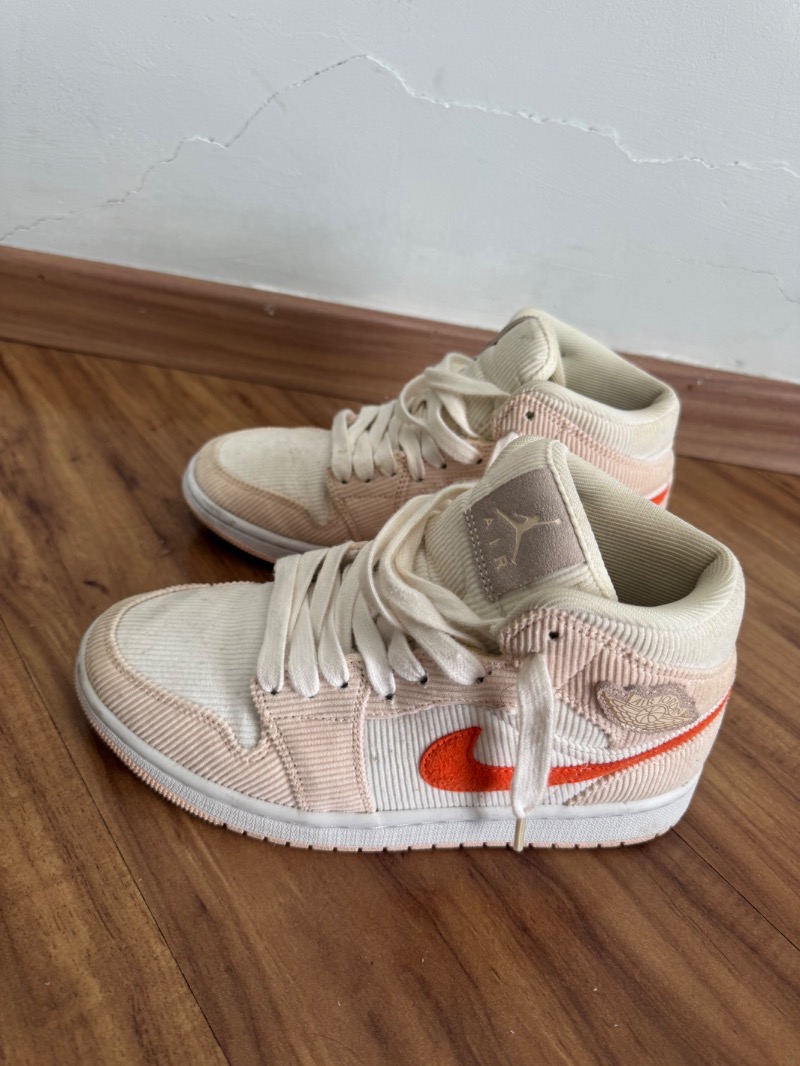 Foto 3 de Air Jordan 1 Mid SE Corduroy — 36, Usado