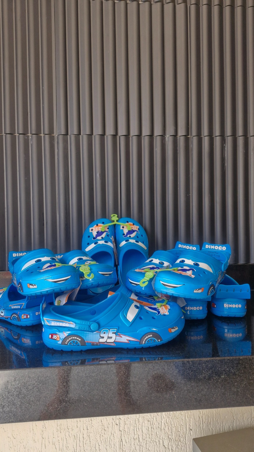 Cars x Crocs Crocband Lightning McQueen Dinoco Blue — 42, Novo