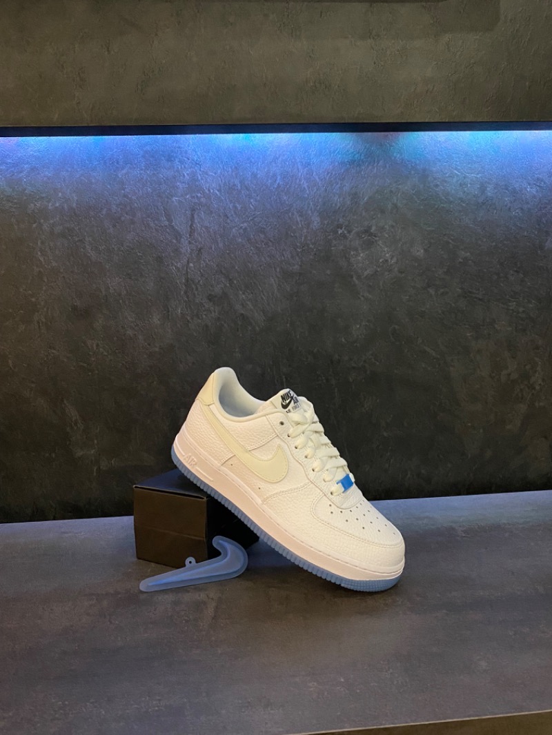 Nike Air Force 1 07 Reactive Swoosh — 39, Novo