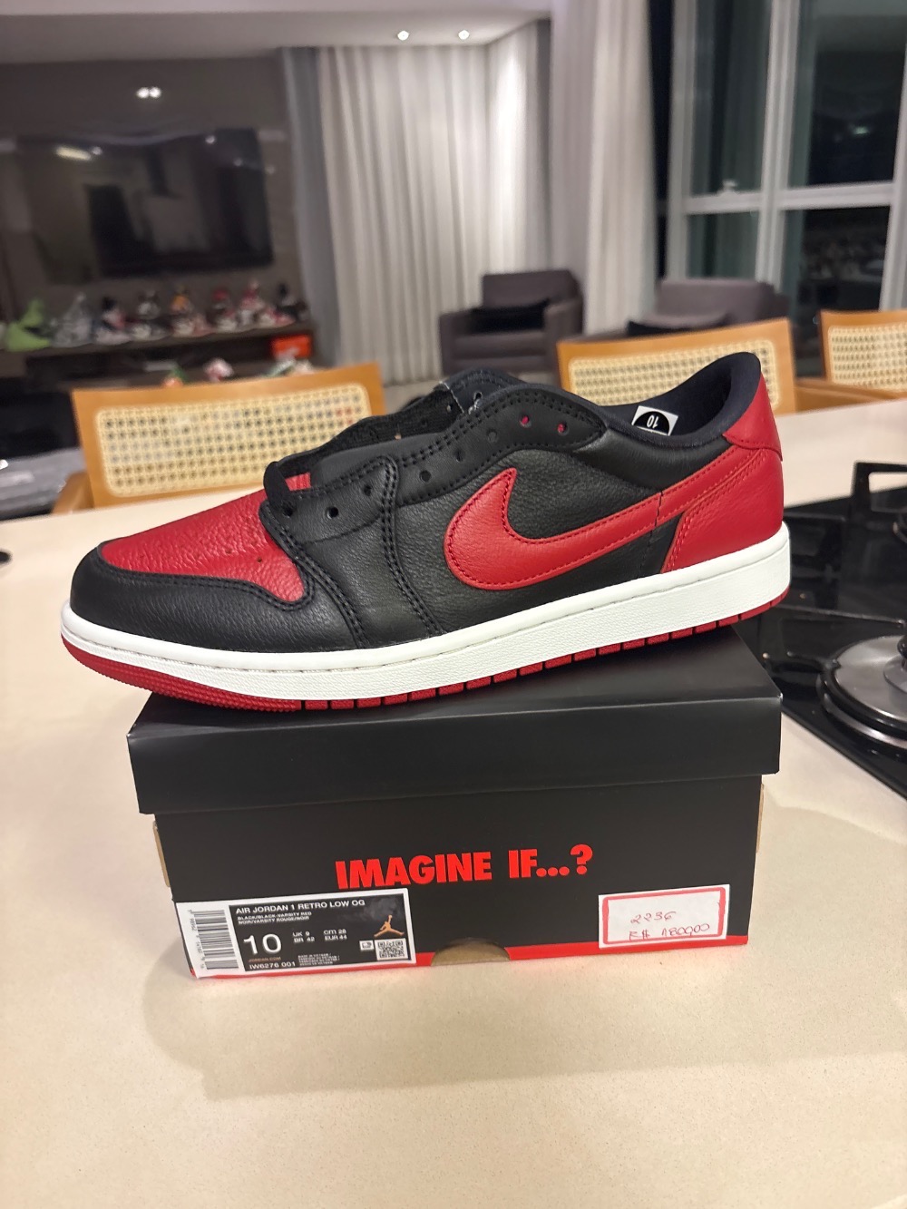 Air Jordan 1 Retro Low OG Banned Black Varsity Red — 42, Novo