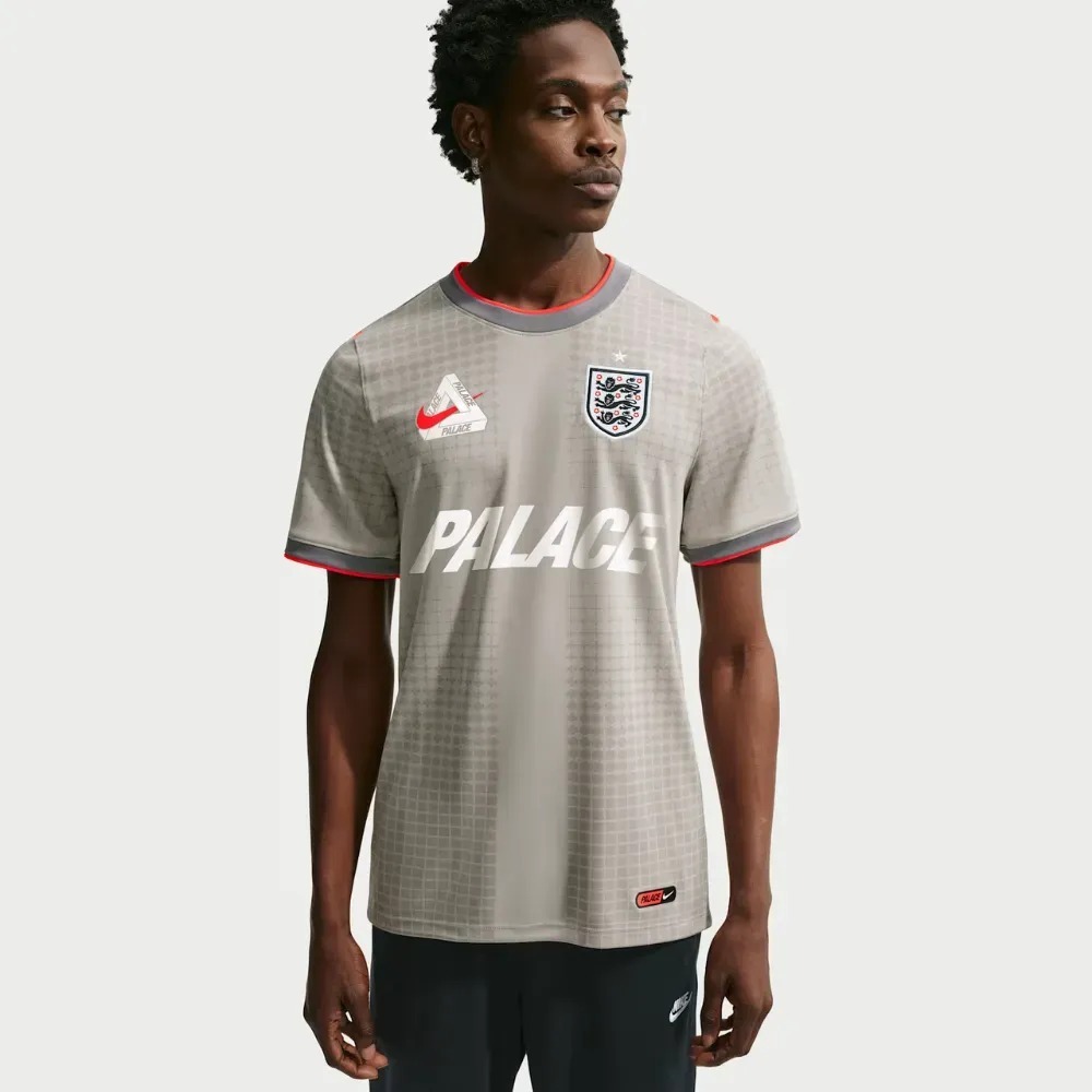 England x Palace x Nike Camiseta Dri-Fit Academy Pro Football Pewter Grey — P, Novo