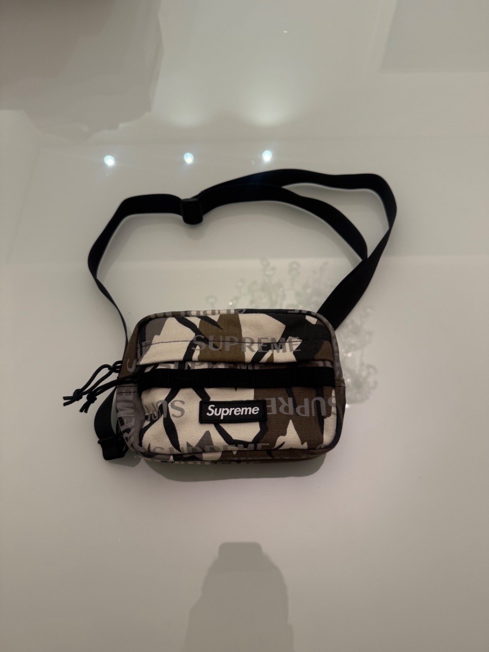 Mini Shoulder Bag Supreme Predator Camo FW26-W1 — único, Novo
