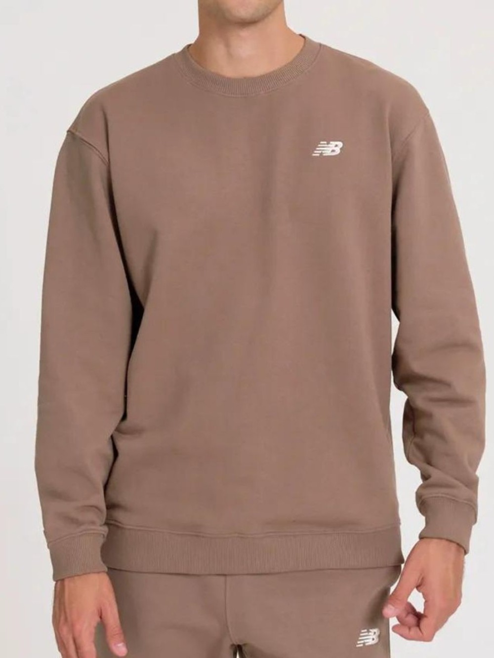 Moletom New Balance Small Logo Crewneck Brown — XG, Novo