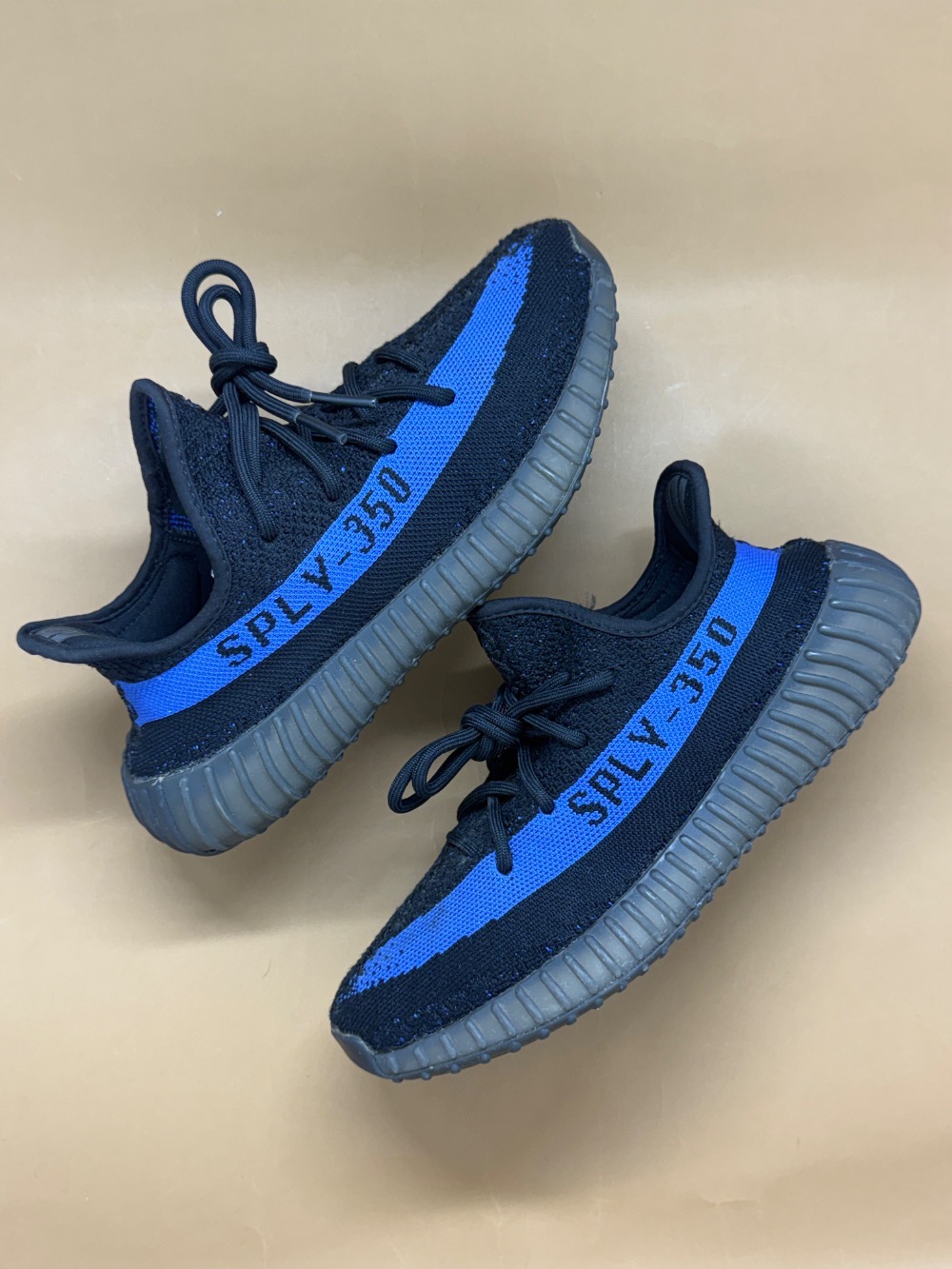 Yeezy Boost 350 V2 Dazzling Blue — 38, Usado