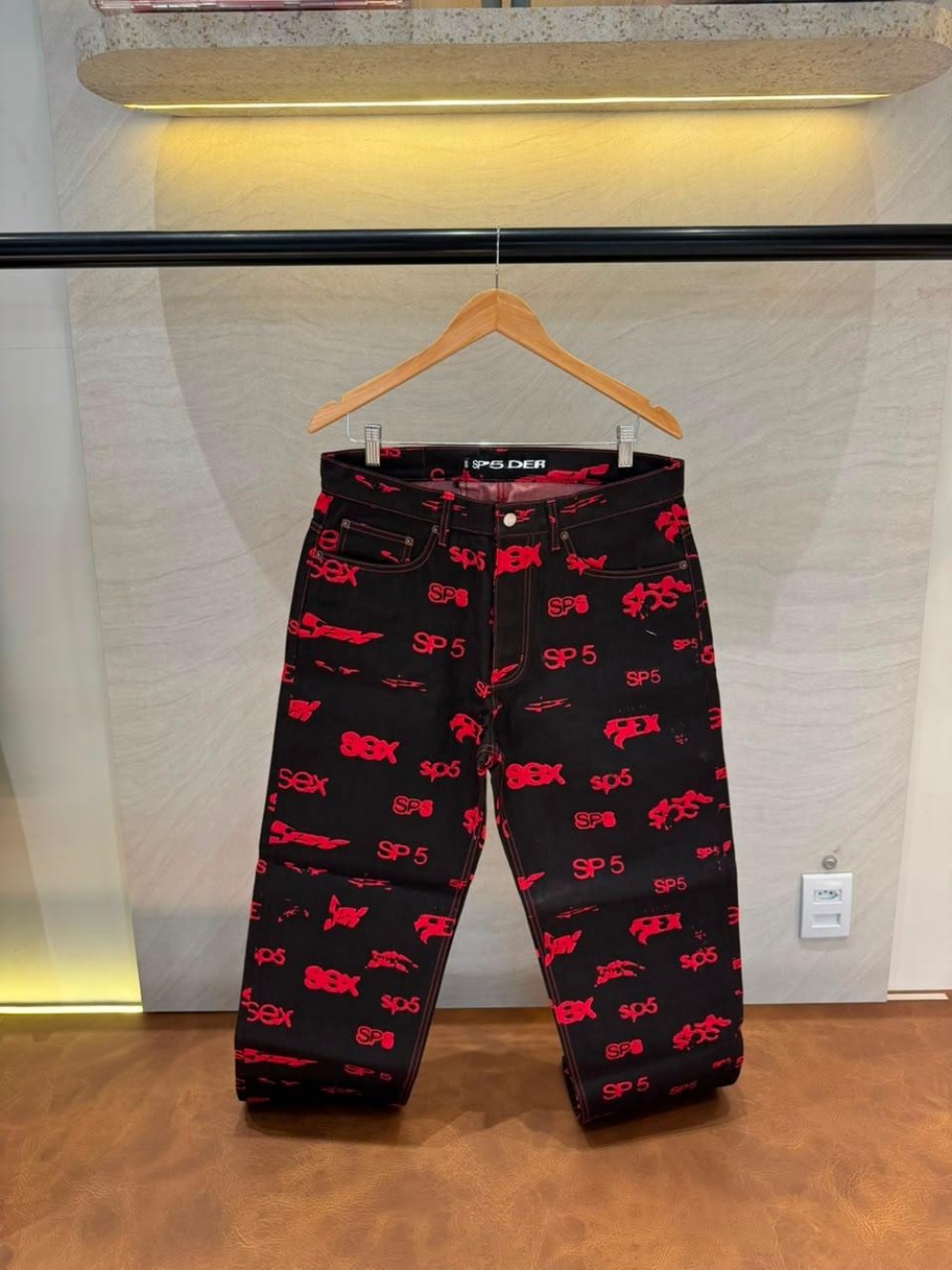 Calça Sp5der 5ex AOP Denim Pants Black — 42, Novo