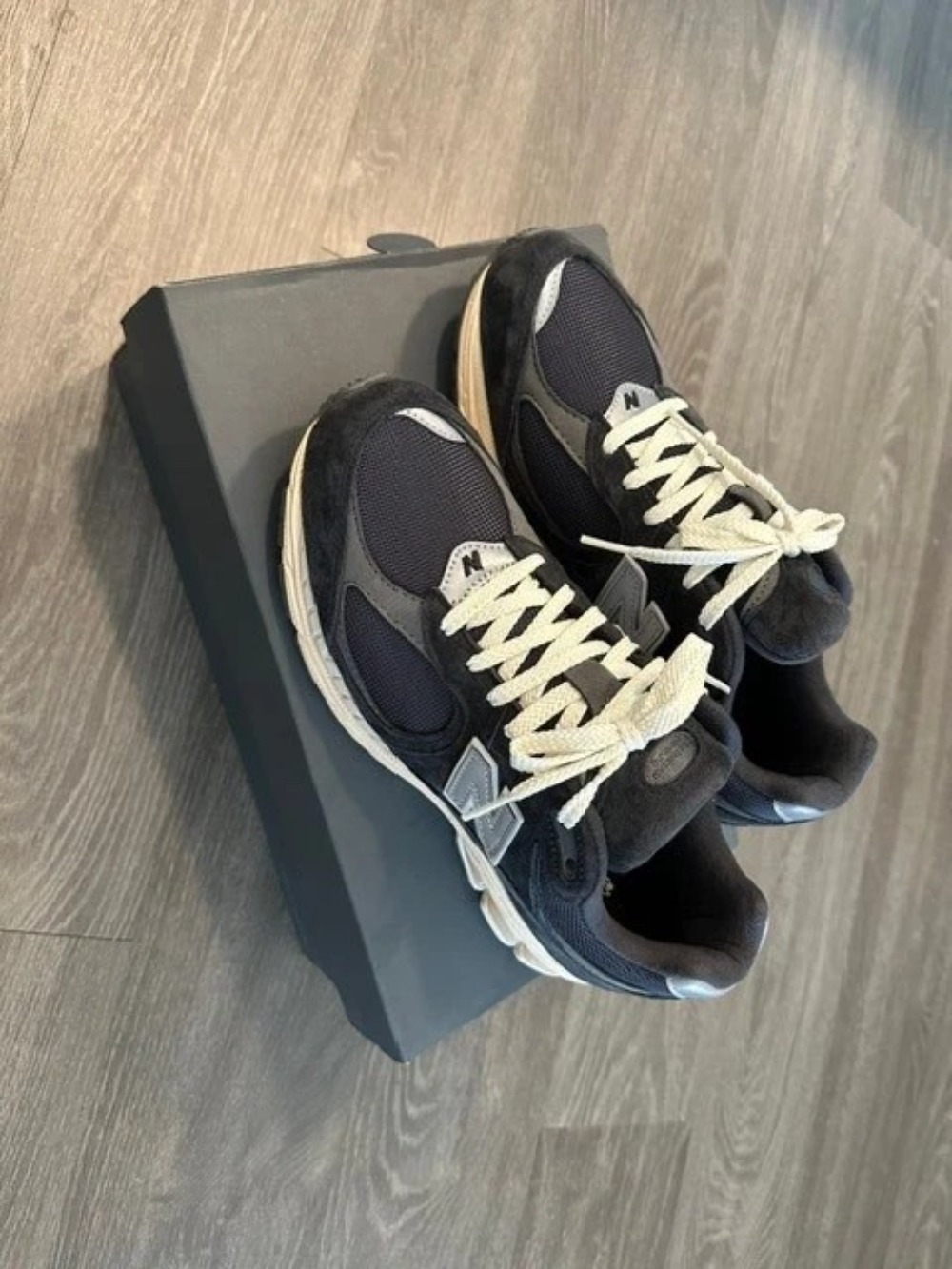New Balance 2002R Black Dark Grey — 43, Novo