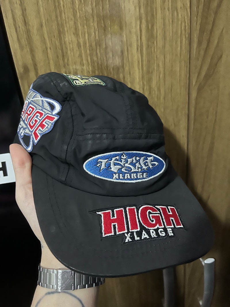Foto 5 de XLarge x High Company Boné 5 Panel Patch Logos Black — Único, Usado
