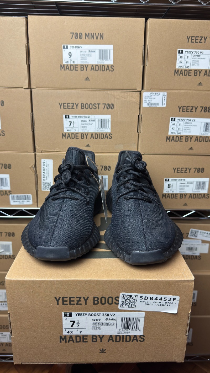 Foto 2 de Yeezy Boost 350 V2 Mono Cinder — 39, Novo