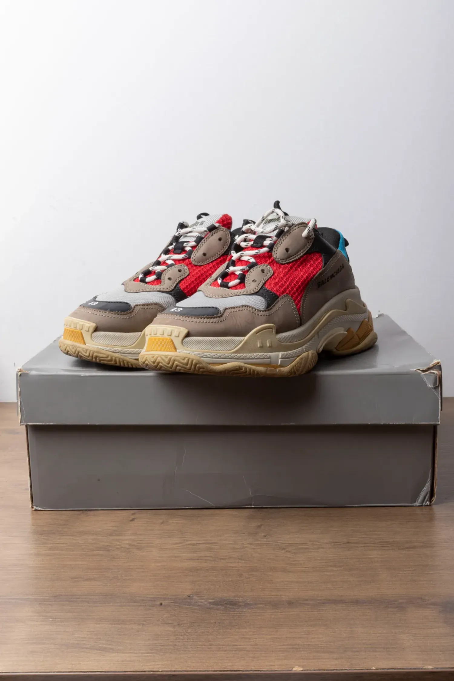 Balenciaga Triple S Grey Red Blue — 41, Usado