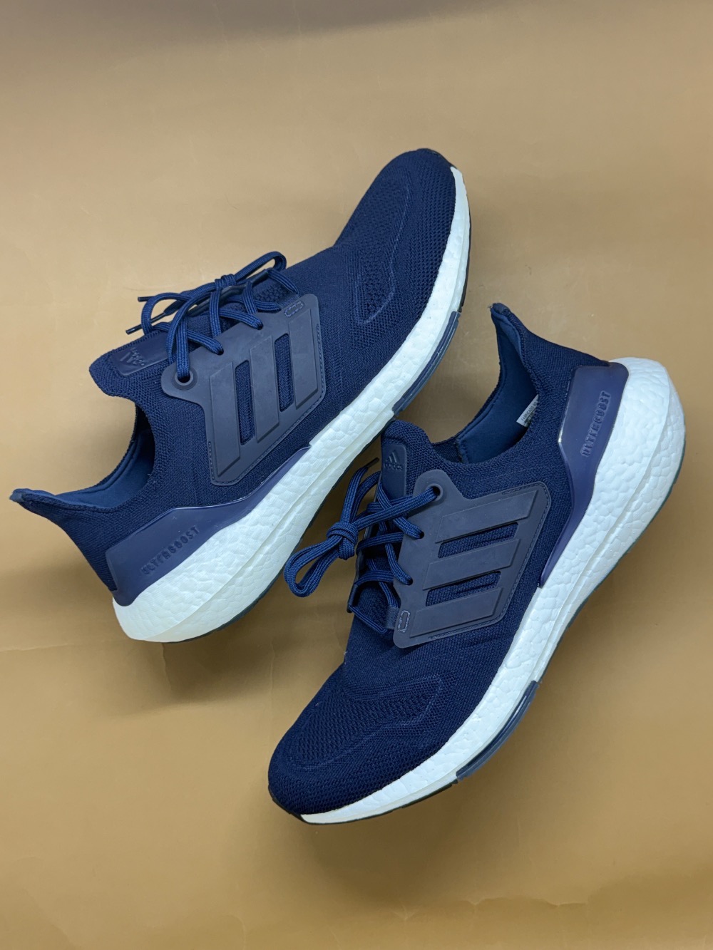 adidas UltraBoost 22 Collegiate Navy — 44, Novo