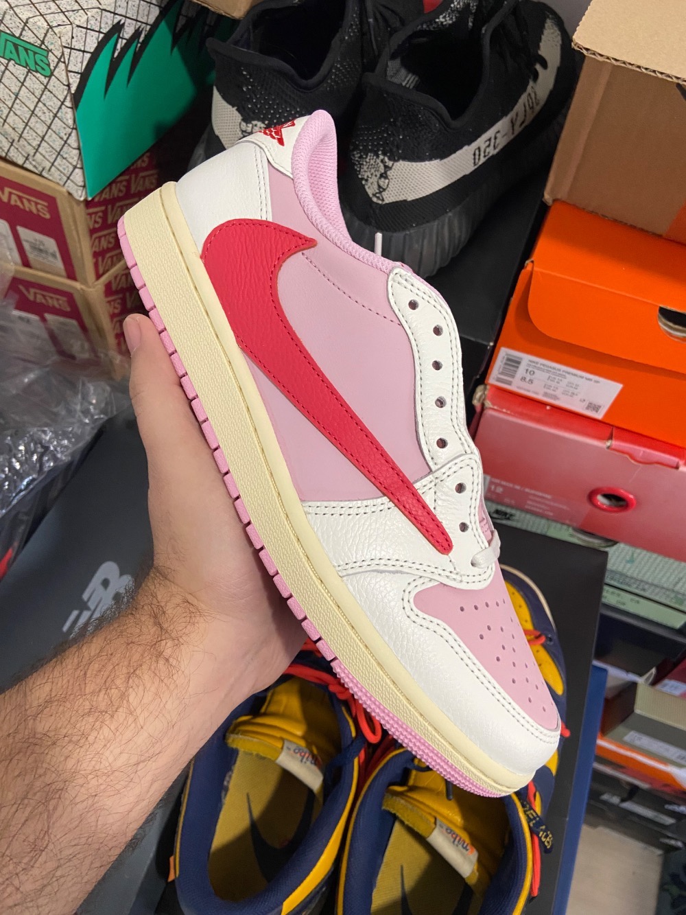 Travis Scott x Air Jordan 1 Low OG SP Sail Tropical Pink — 43, Novo