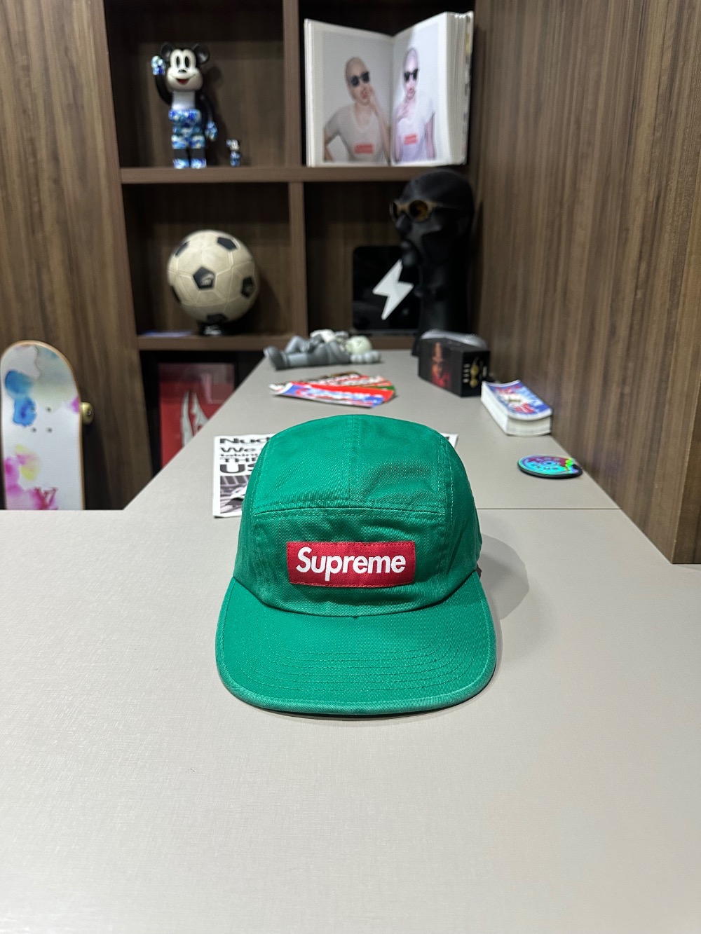 Boné Supreme Washed Chino Twill Camp Green FW26-W1 — Único, Novo