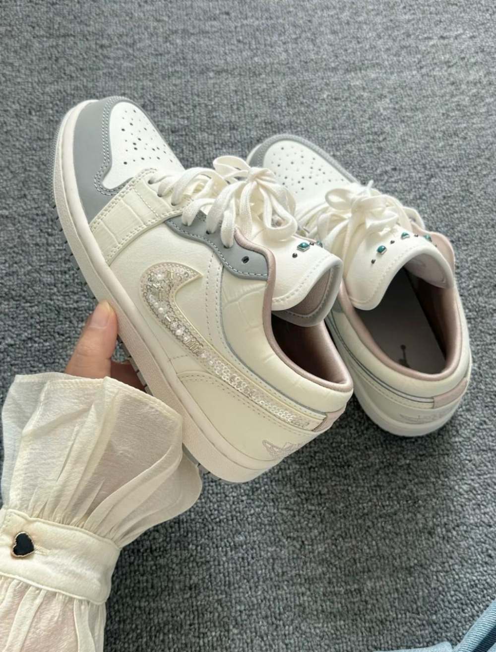 Air Jordan 1 Low Sail Soft Pearl — 40, Novo