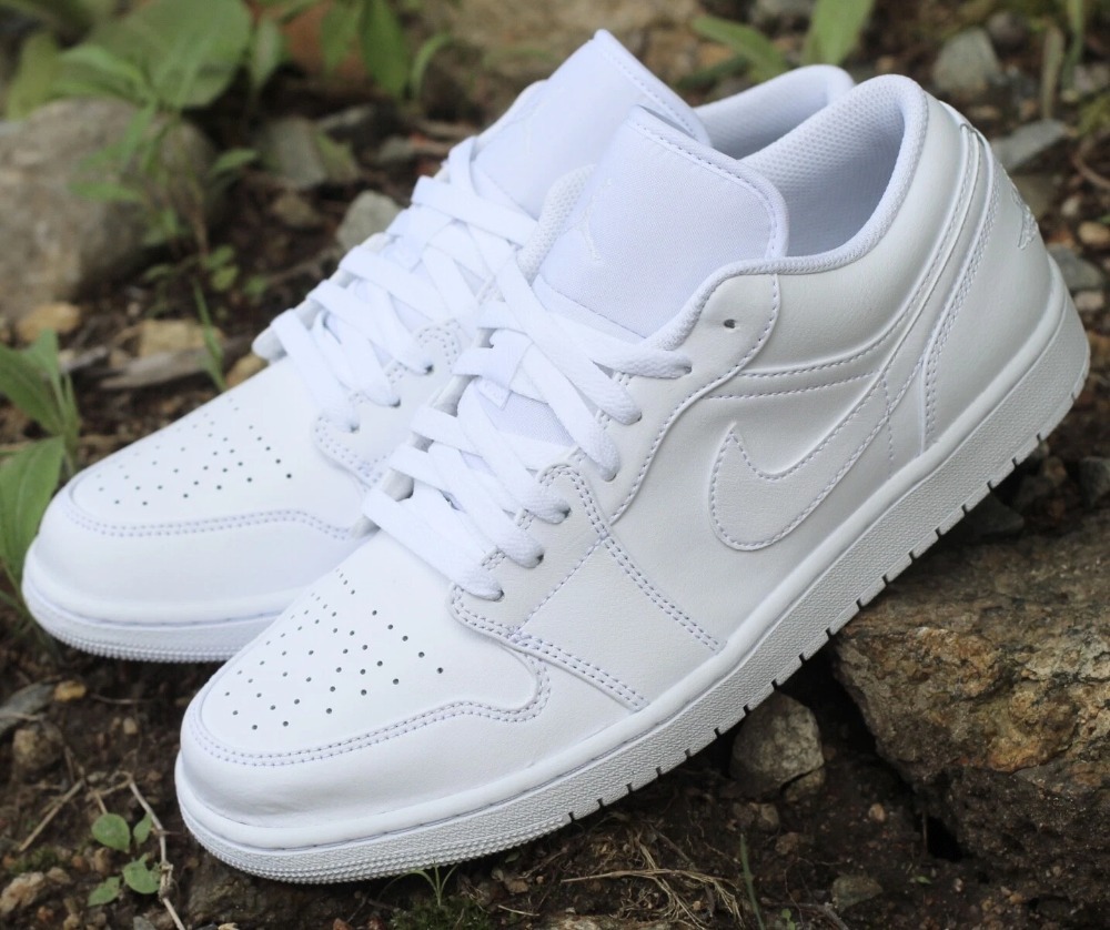 Air Jordan 1 Low Swooshless Triple White — 38 / 39.5 / 41, Novo