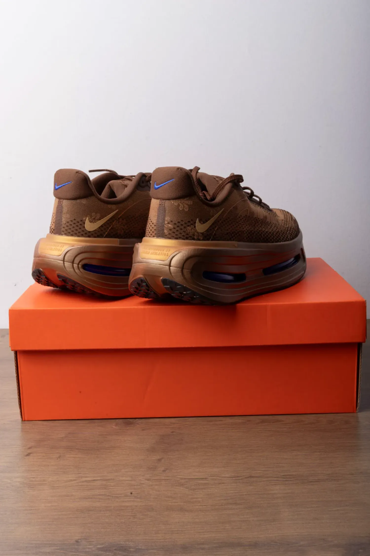 Foto 2 de Nike Vomero Premium Flat Stout — 39.5, Novo