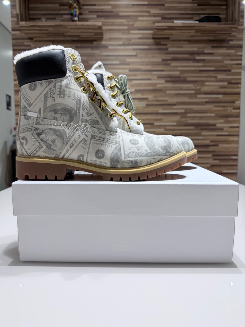 Maison Margiela x Supreme x Timberland Bota 6" Premium Money SS26-W4 — 41, Novo