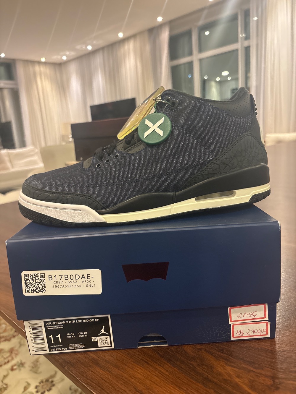 Levi's x Air Jordan 3 Indigo Gym Red — 43, Novo