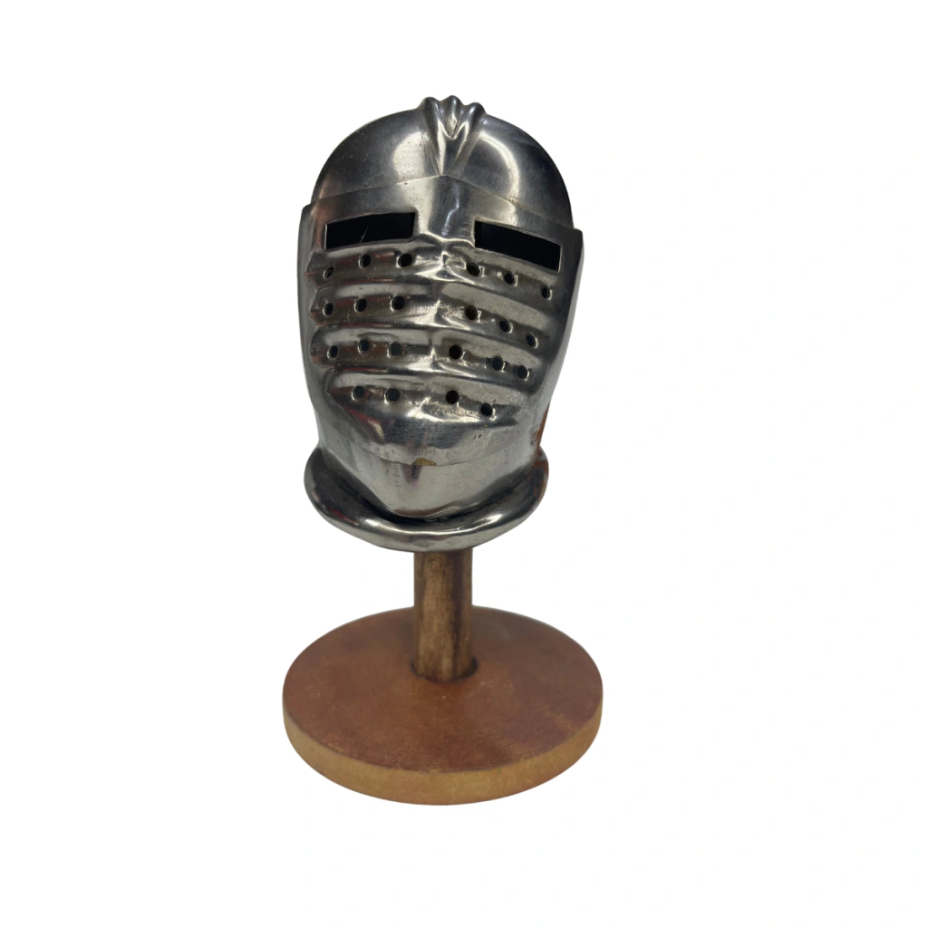 Miniatura Elmo Medieval em Metal Decorativo com Base 15cm (item de Colecionador)