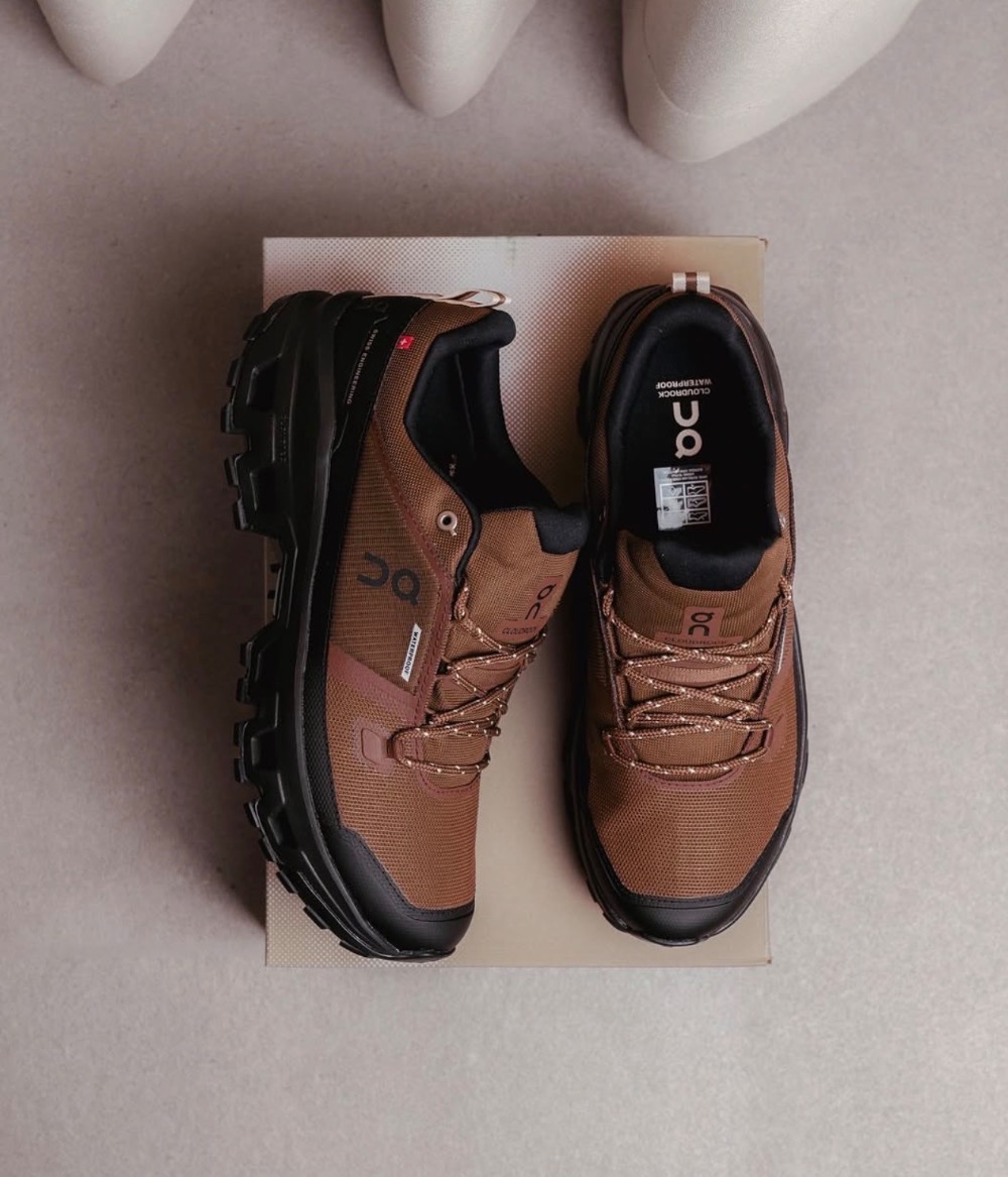 On Running Cloudrock Low Earth Black — 40, Novo