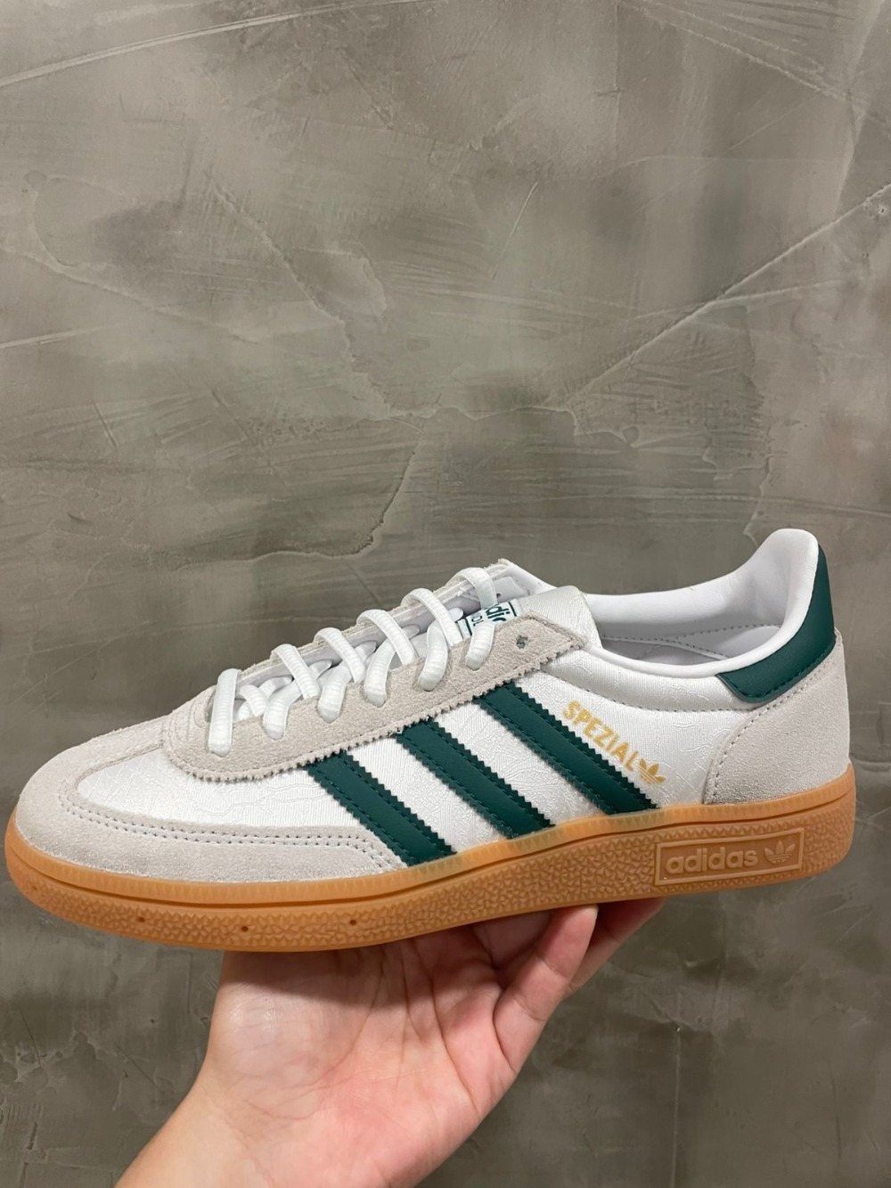 adidas Handball Spezial Crystal White Collegiate Green Gum — 34 / 35 / 36 / 37 / 38 / 39, Novo