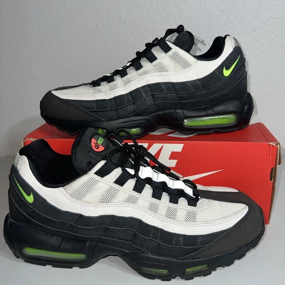 Nike Air Max 95 Essential Antifreeze Black Voltage Green Summit White — 37.5 / 39 / 39.5 / 40.5, Novo