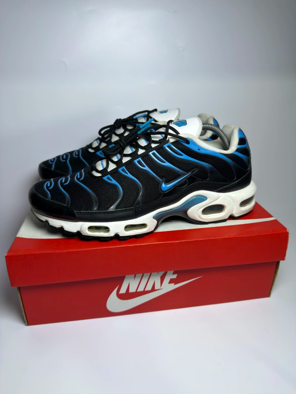 Nike Air Max Plus Black Laser Blue — 43.5, Usado
