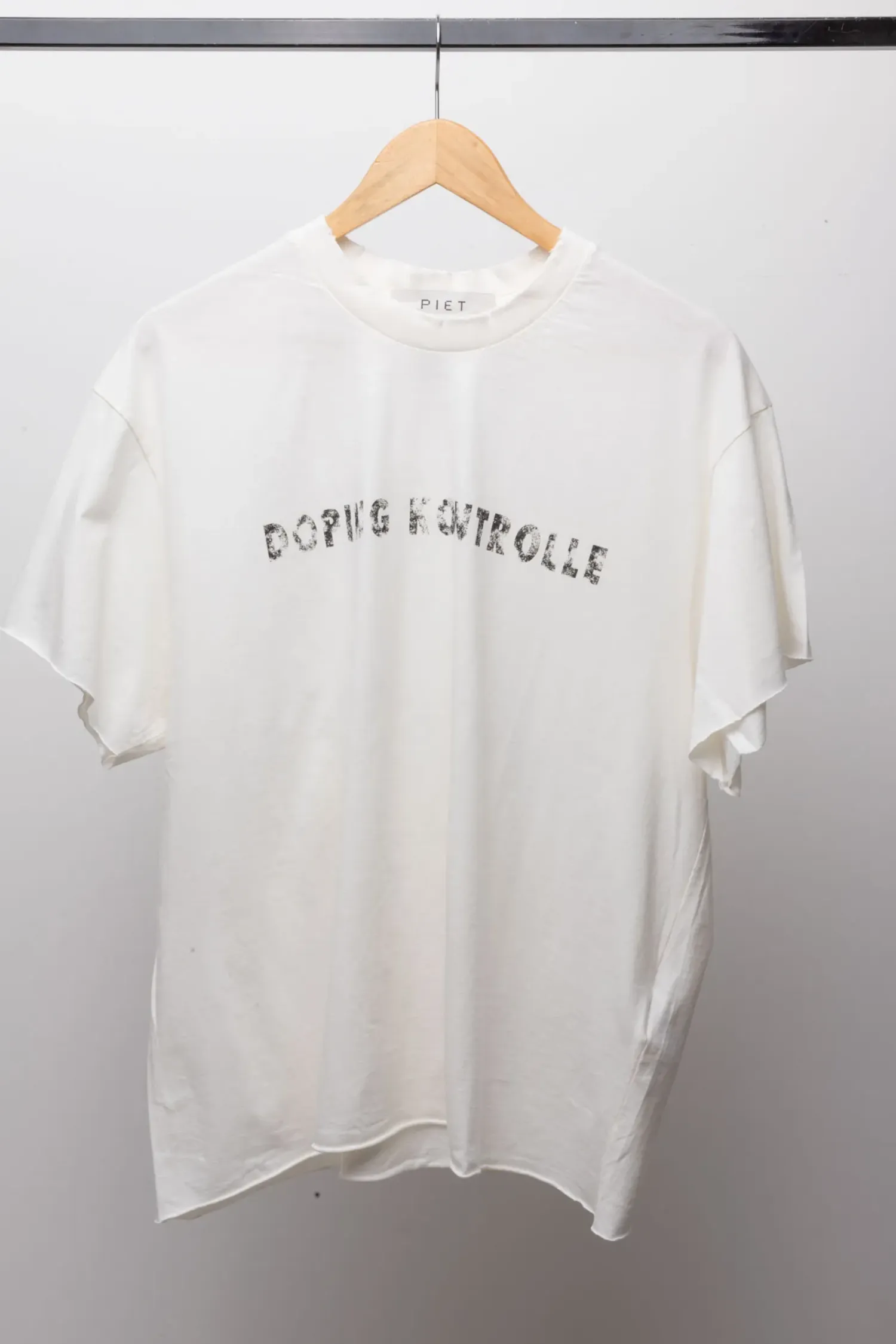 Camiseta Piet Dopping Kontrolle Raw Edge Bone White — M, Novo