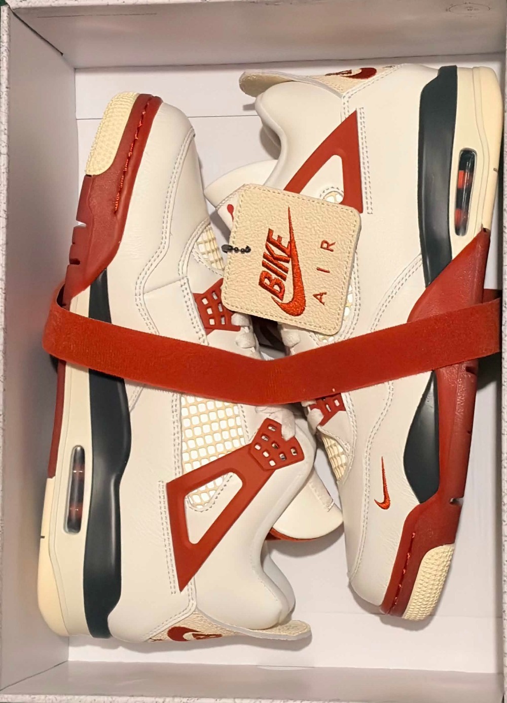 Nigel Sylvester x Air Jordan 4 Brick After Brick — 41, Novo