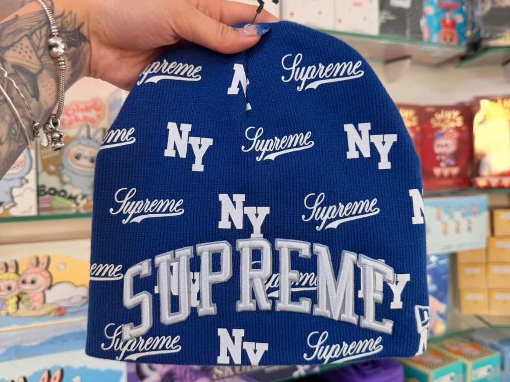 New Era x Supreme Touca Monogram Beanie Royal Blue SS26-W11 — Único, Novo