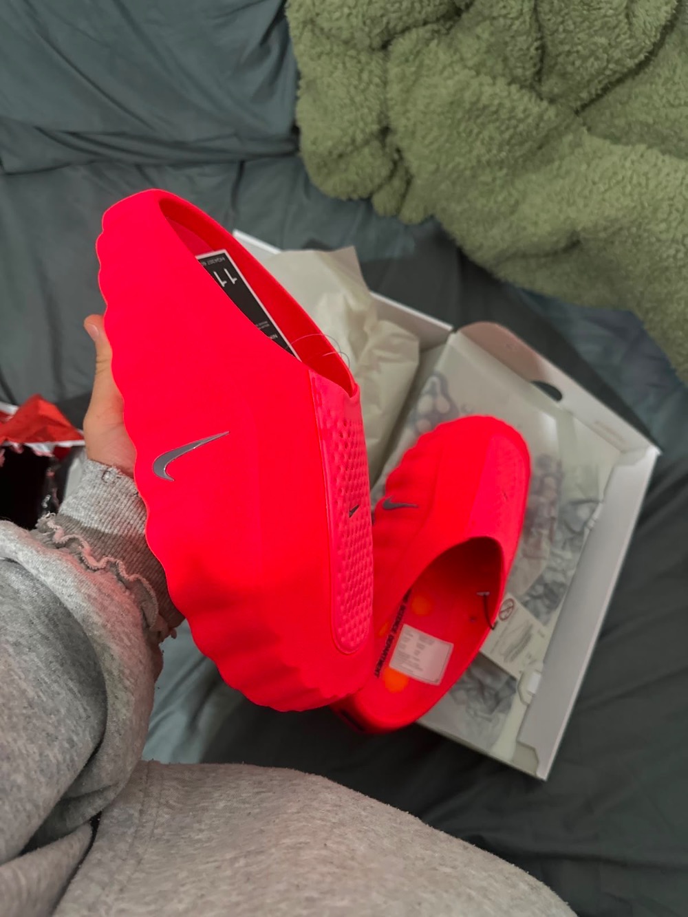Nike Mind 001 Slide Solar Red — 43, Novo