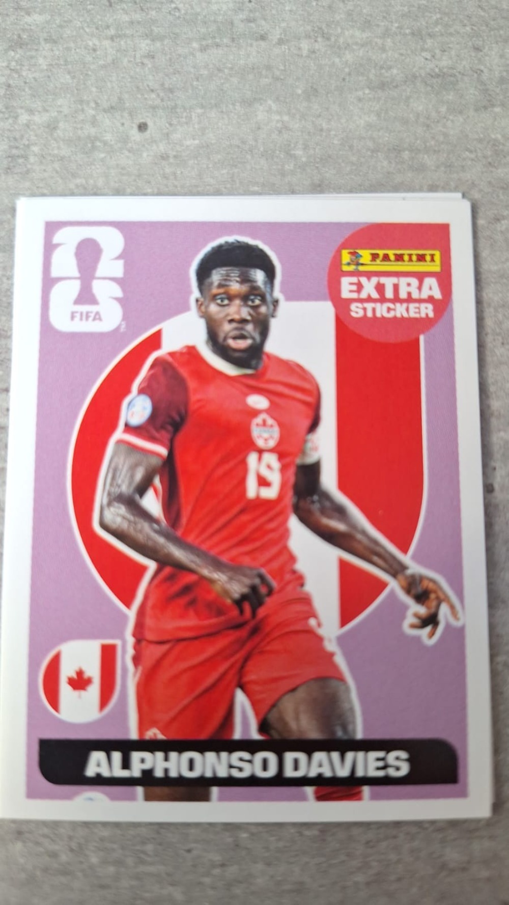 Figurinha Panini Alphonso Davies Legend Roxo FIFA World Cup 2026 — Near Mint, Novo