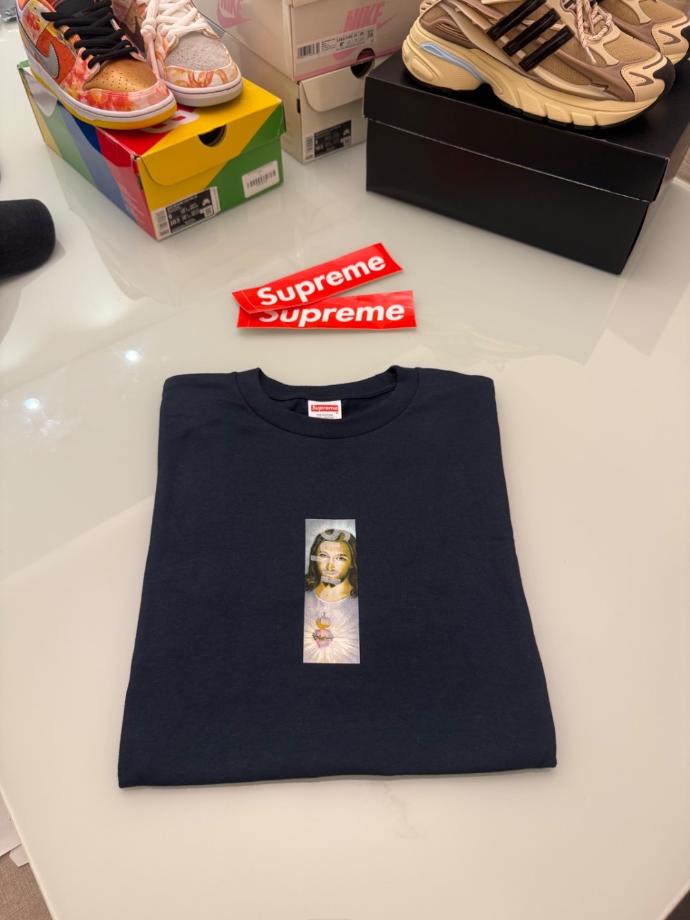 Camiseta Supreme Prayer Card Box Logo Navy FW26-W1 — M, Novo